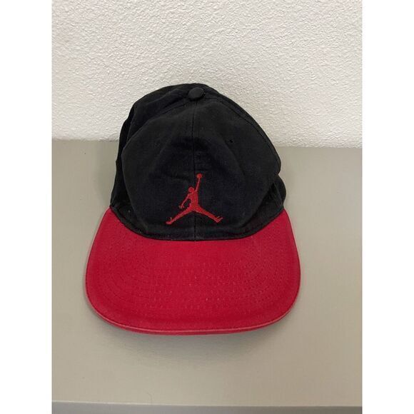Air Jordan Flycon Jumpman Bred Youth Hat Cap Fitted‎ Red Logo 8/20 Fitted - Picture 1 of 4